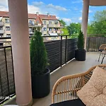 W Centrum Z Widokiem Na Jeziorko 케트르진