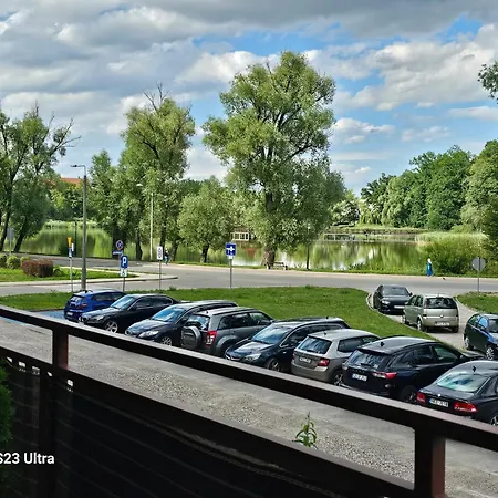 W Centrum Z Widokiem Na Jeziorko Апартаменты