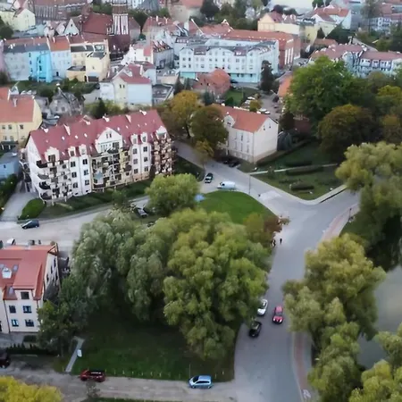 W Centrum Z Widokiem Na Jeziorko Διαμέρισμα