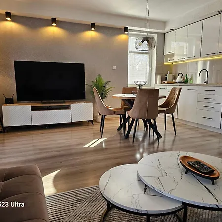 W Centrum Z Widokiem Na Jeziorko Διαμέρισμα *